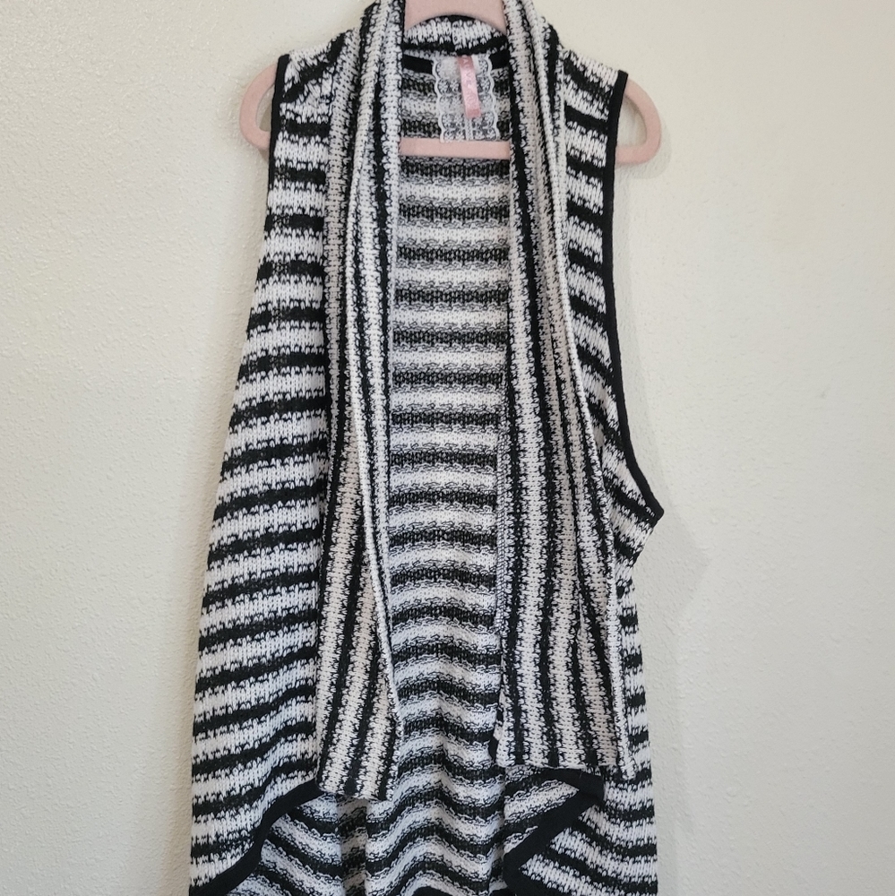 Mauve Knit Wrap Sleevless Top Black/White Stripe Pattern Size Large